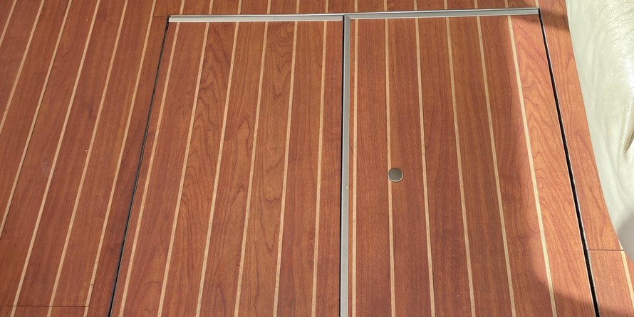 Sea ray 500 db sedan bridge