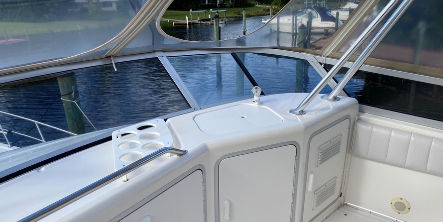 Sea ray 500 db sedan bridge