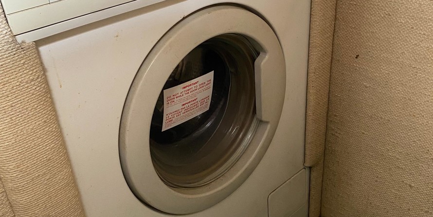 Sea ray 500 db sedan bridge