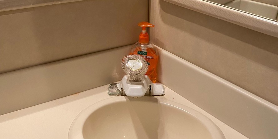 Sea ray 500 db sedan bridge