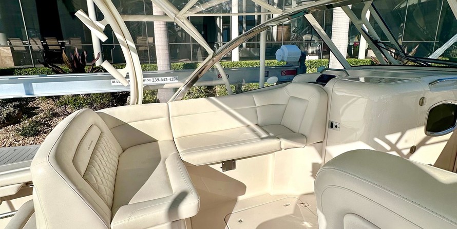 Grady-White Freedom 335