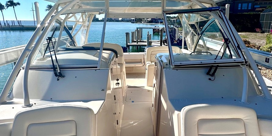 Grady-White Freedom 335