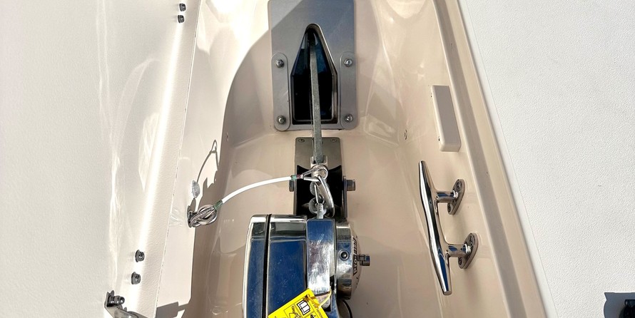 Grady-White Freedom 335