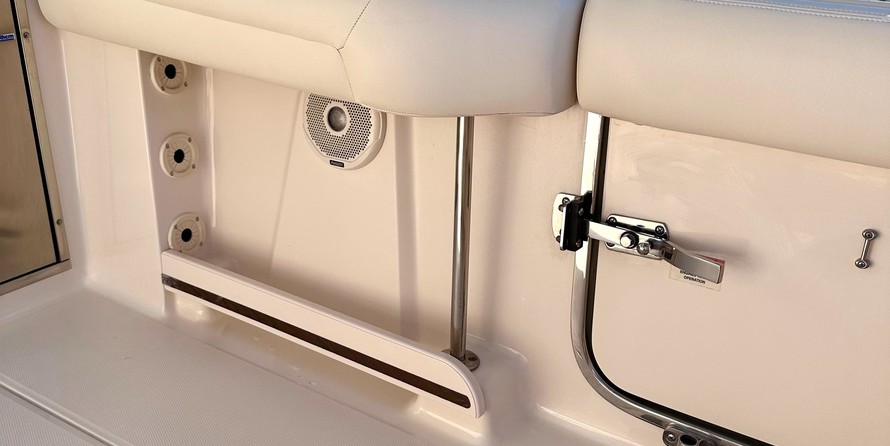 Grady-White Freedom 335