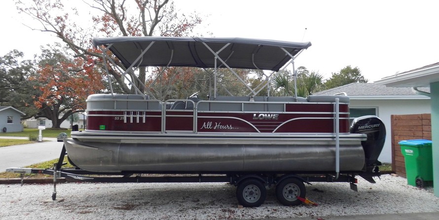 Lowe SS270 Extended Walk Thru