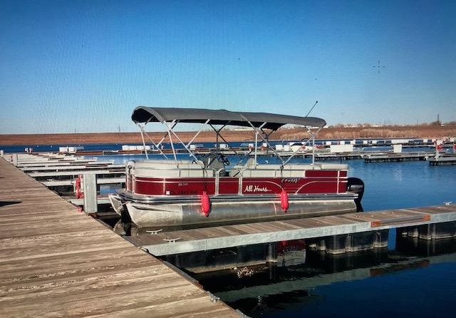 Lowe SS270 Extended Walk Thru