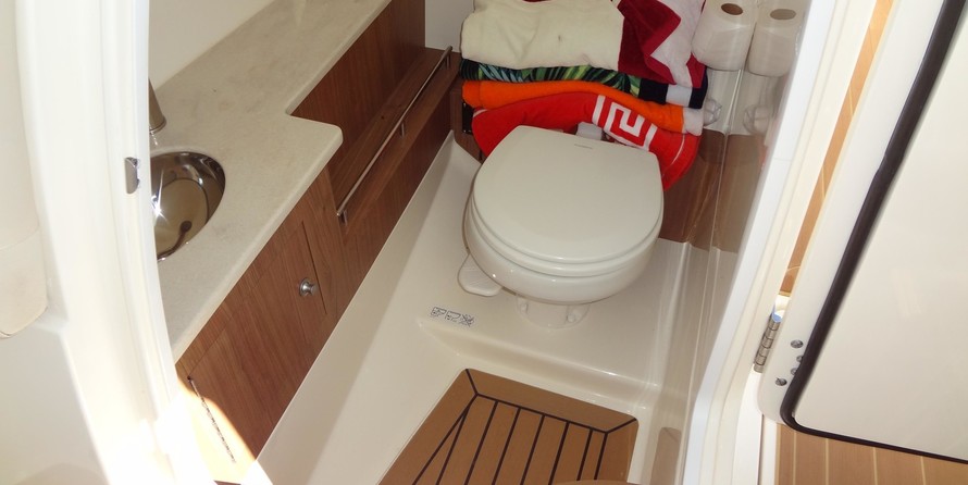 Boston Whaler 270 Vantage