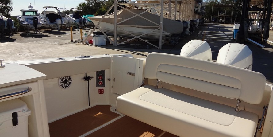 Boston Whaler 270 Vantage