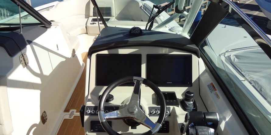 Boston Whaler 270 Vantage