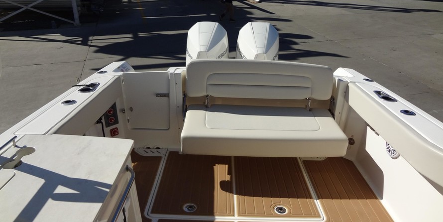 Boston Whaler 270 Vantage