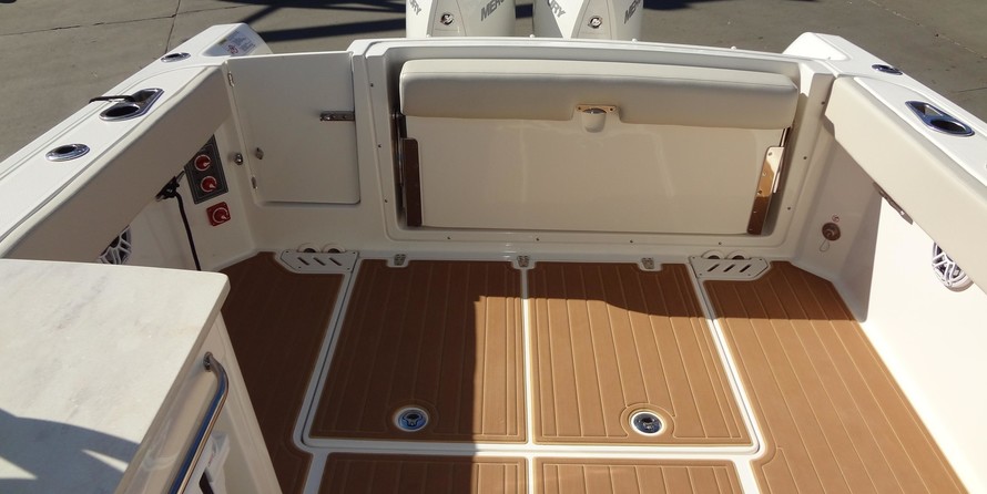 Boston Whaler 270 Vantage