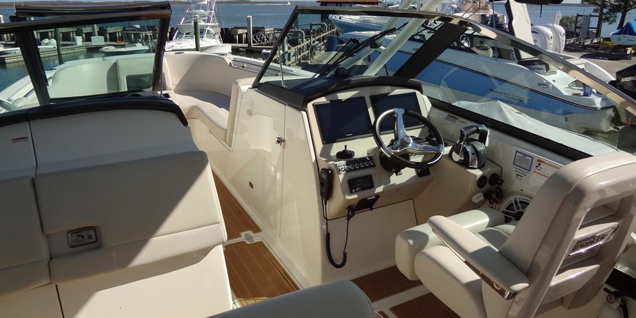 Boston Whaler 270 Vantage