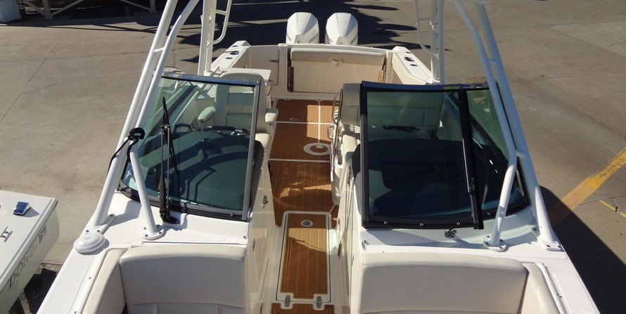 Boston Whaler 270 Vantage