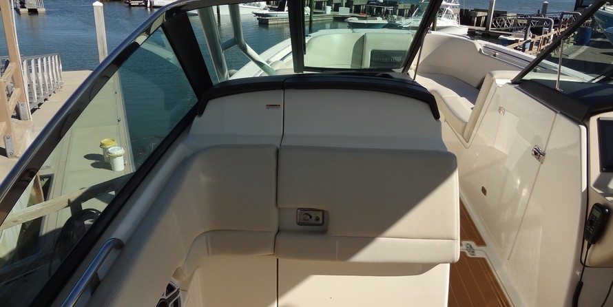 Boston Whaler 270 Vantage