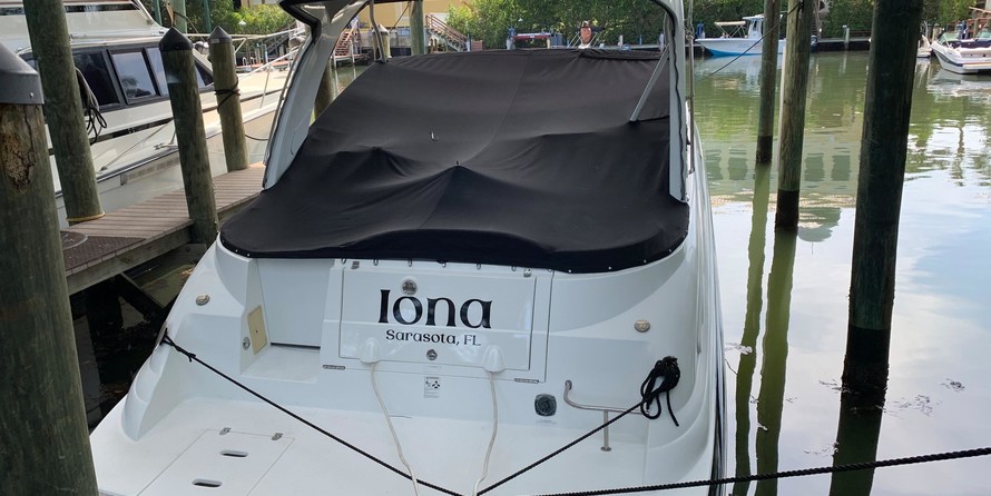 Cruisers Yachts 330 Express