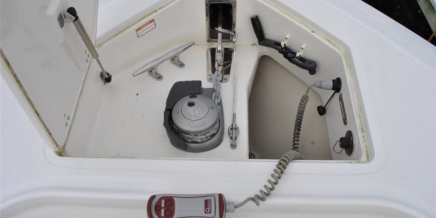 Boston Whaler 370 Outrage