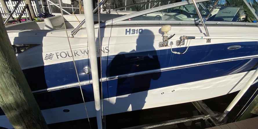Four Winns H310