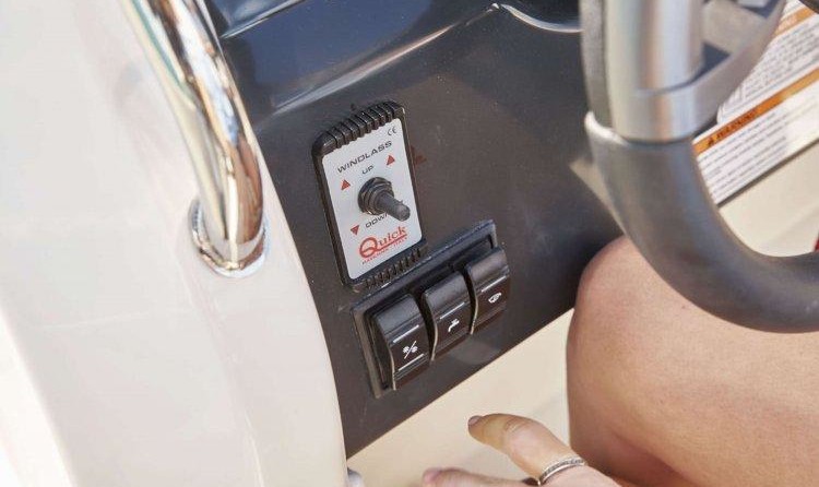 Quicksilver Activ 605 Open