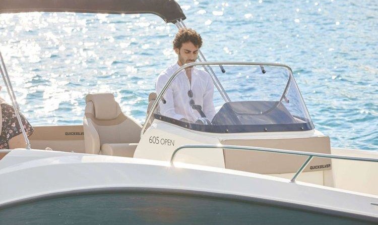 Quicksilver Activ 605 Open