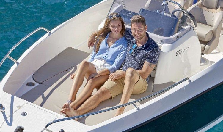 Quicksilver Activ 555 Open