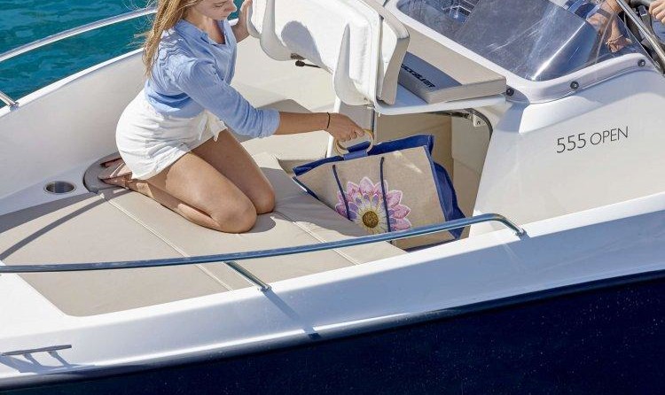 Quicksilver Activ 555 Open