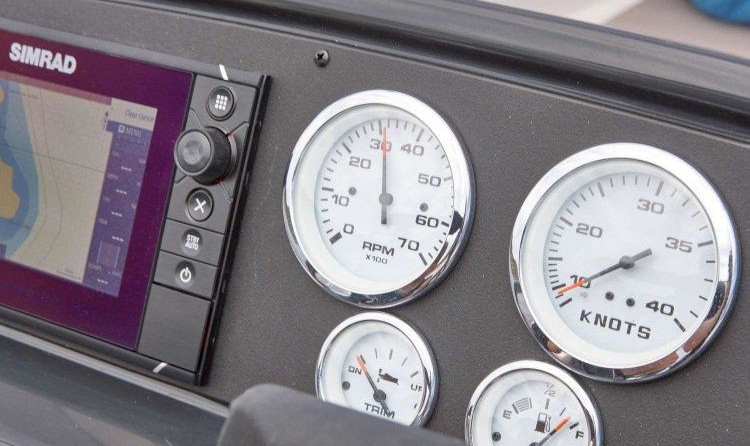 Quicksilver Activ 555 Open