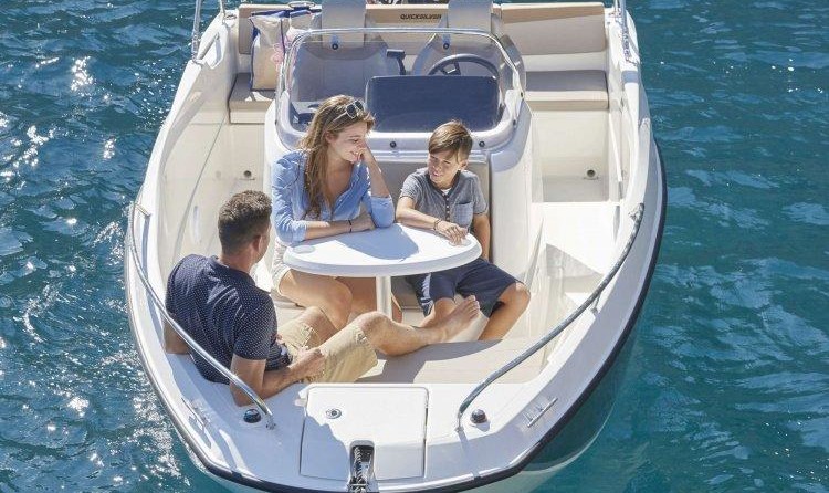 Quicksilver Activ 555 Open