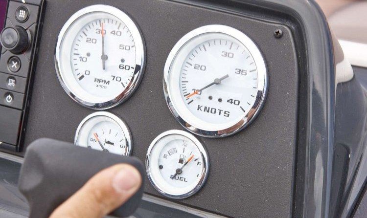 Quicksilver Activ 555 Open