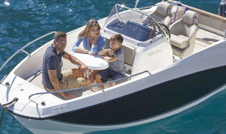 Quicksilver Activ 555 Open