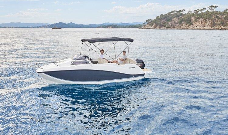 Quicksilver Activ 555 Cabin