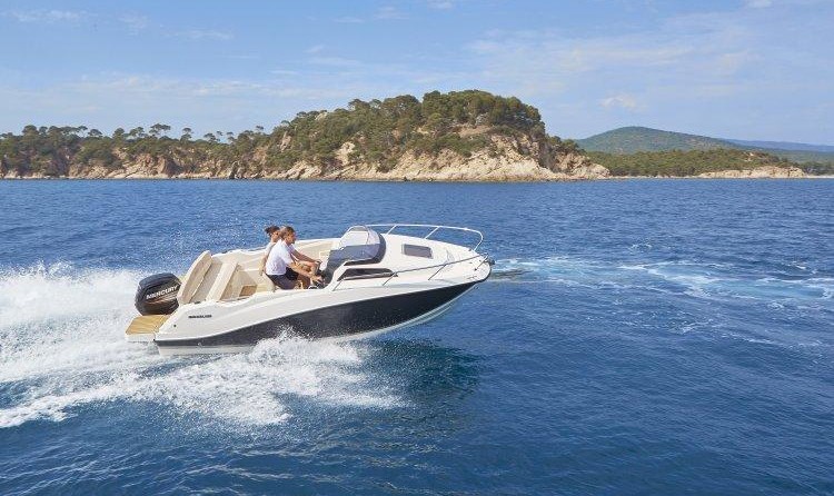 Quicksilver Activ 555 Cabin