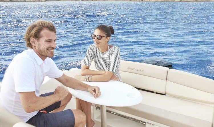 Quicksilver Activ 555 Cabin