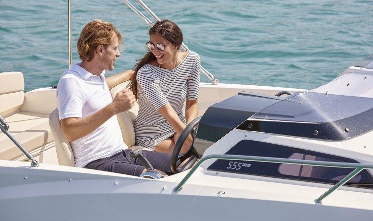 Quicksilver Activ 555 Cabin