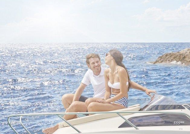 Quicksilver Activ 555 Cabin