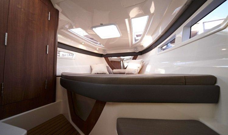 Quicksilver Activ 805 Cruiser