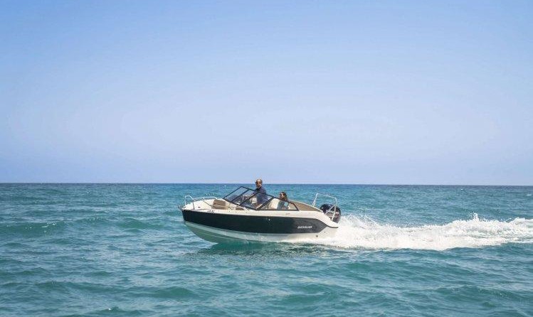 Quicksilver Activ 555 Bowrider