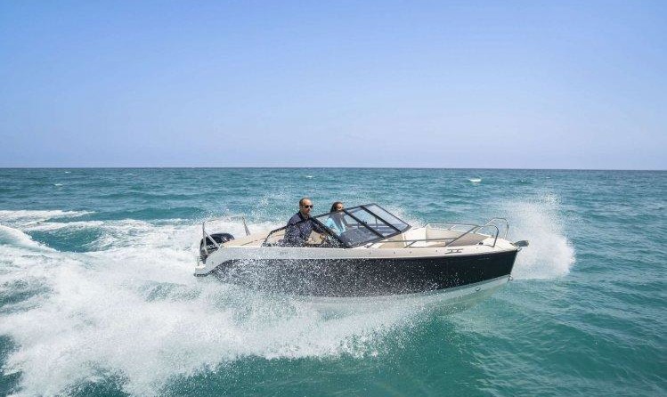 Quicksilver Activ 555 Bowrider