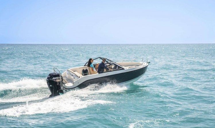 Quicksilver Activ 555 Bowrider