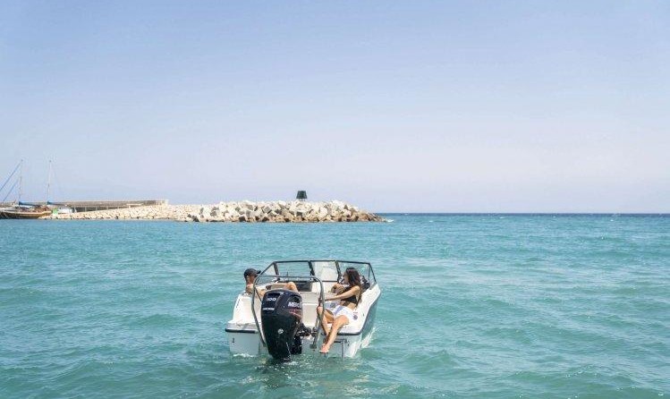 Quicksilver Activ 555 Bowrider