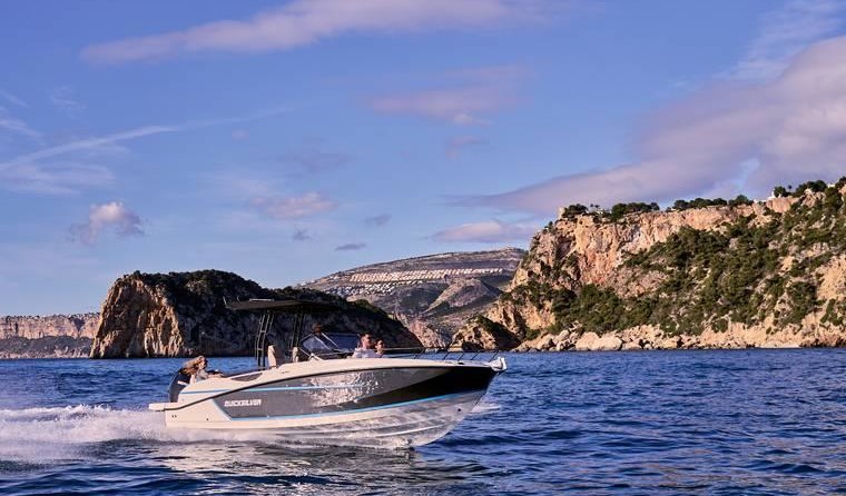 Quicksilver Activ 805 Open