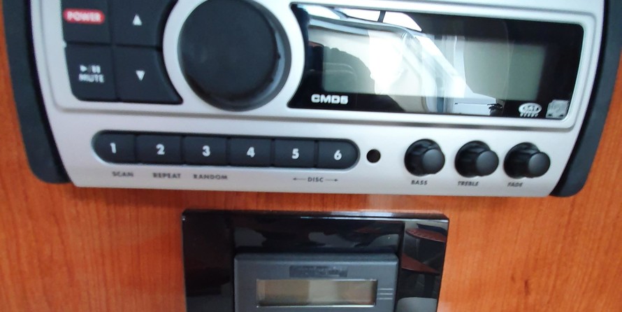 Cruisers Yachts 330 Express