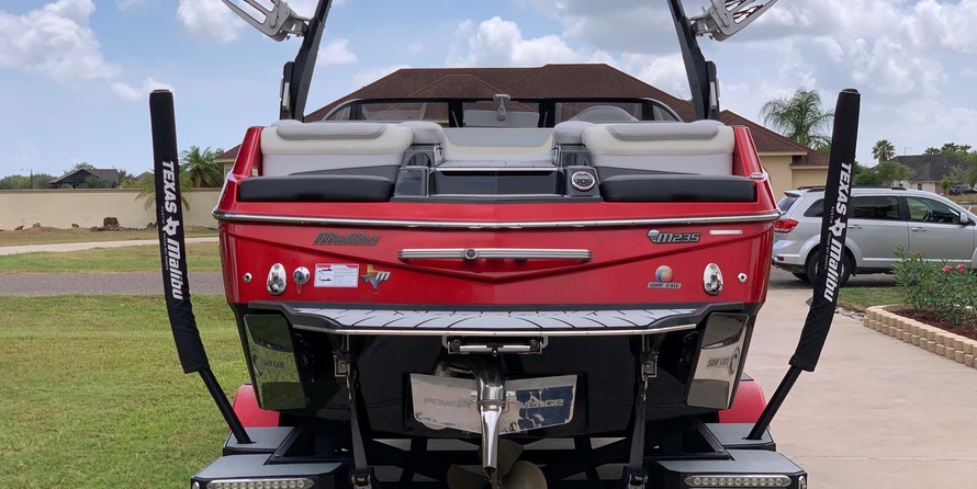 Malibu M235