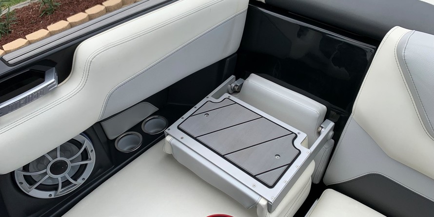 Malibu M235