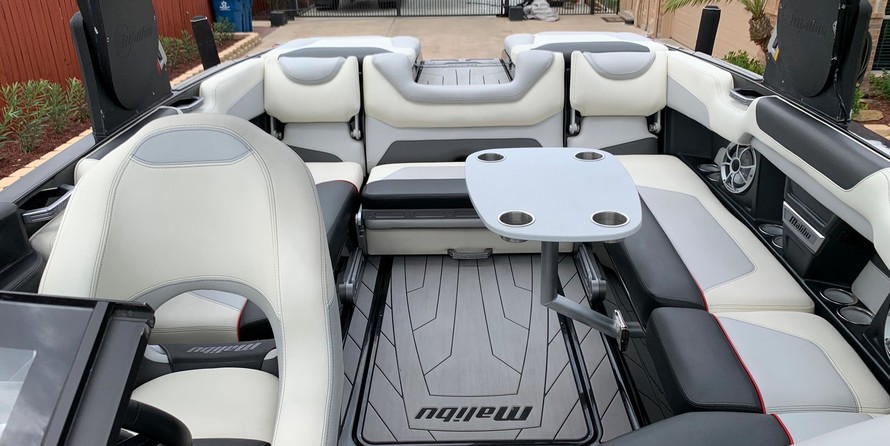 Malibu M235