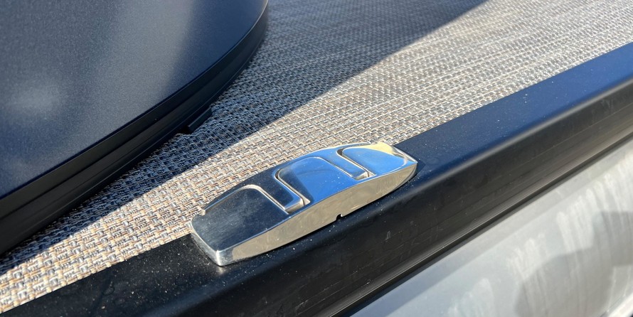 60 x 16 tri-toon passenger vessel