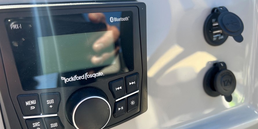 60 x 16 tri-toon passenger vessel