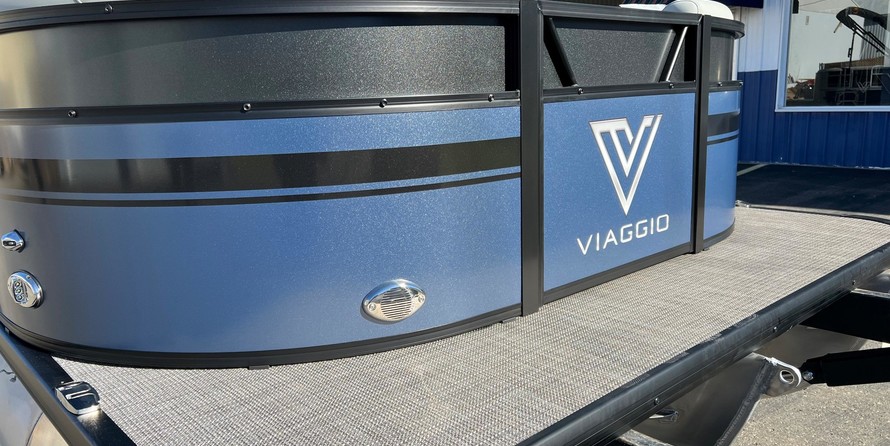 60 x 16 tri-toon passenger vessel