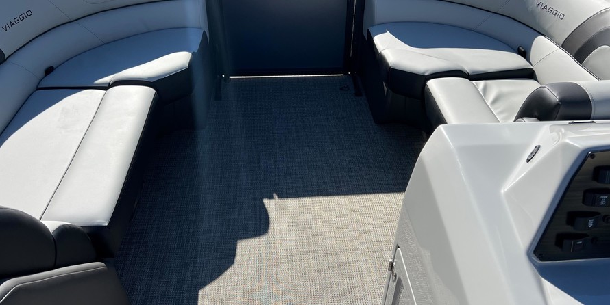 60 x 16 tri-toon passenger vessel