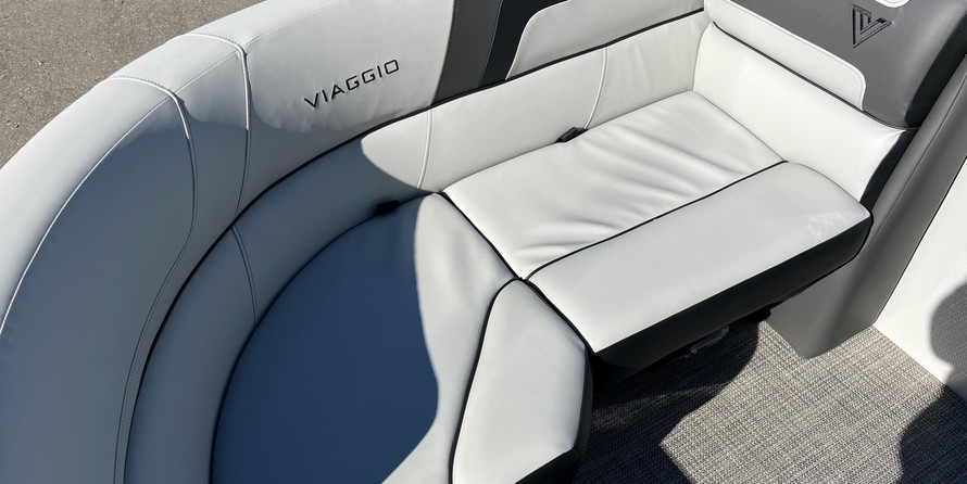 60 x 16 tri-toon passenger vessel