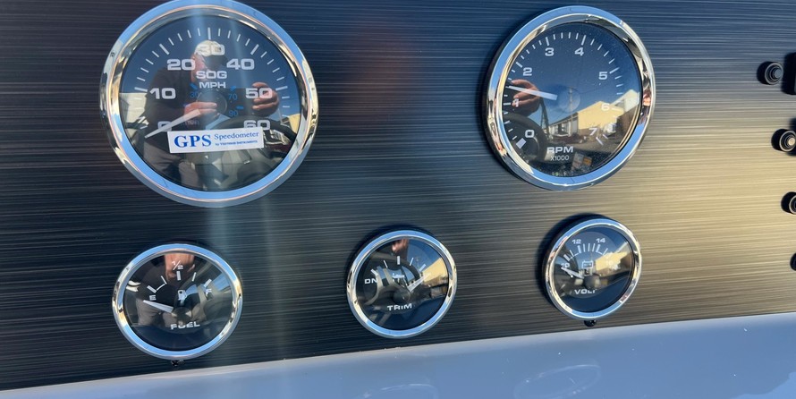 60 x 16 tri-toon passenger vessel